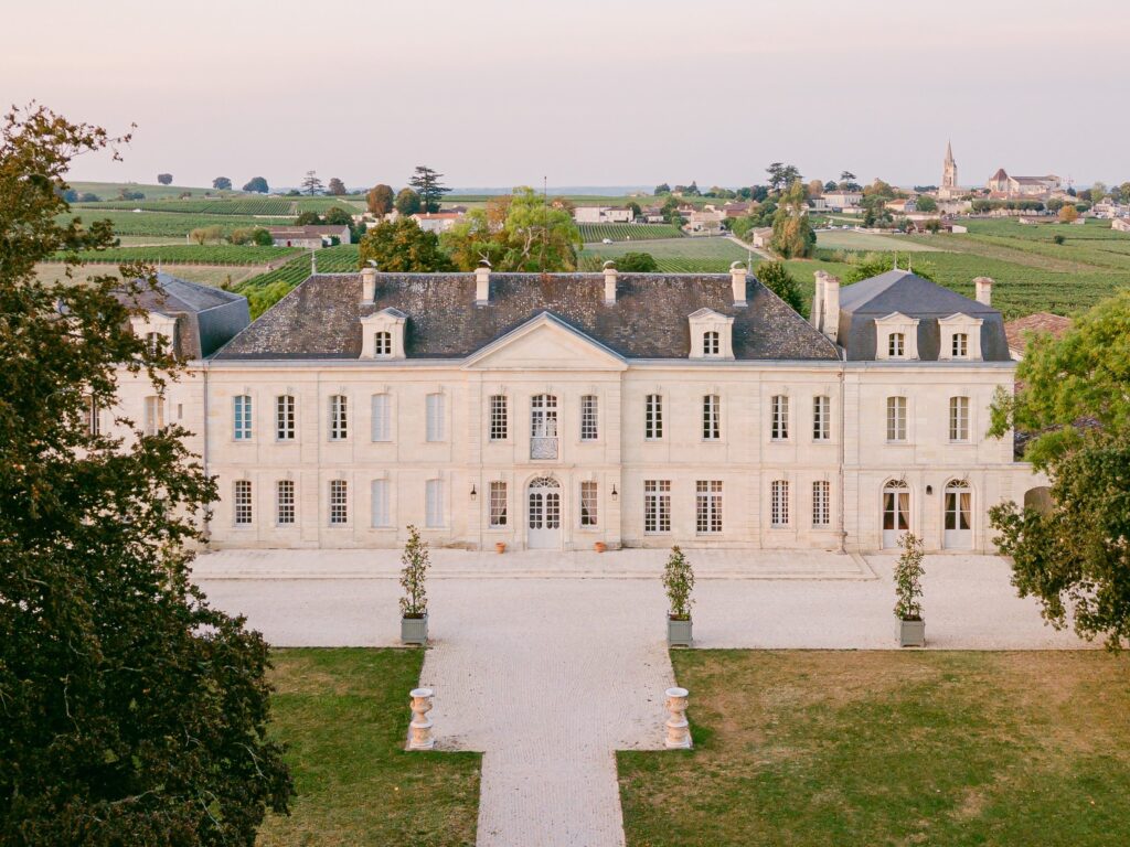 Bordeaux tailor-made wine tour in the Médoc : you can visit château Soutard in Saint-Emilion appellation.
